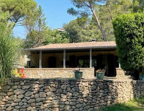 Lambesc Villa | Charming house with terrace and wooded garden