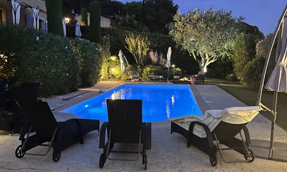 Cadenet House | Charming Mediterranean Provencal Villa Luberon with 4 bedrooms, swimming pool