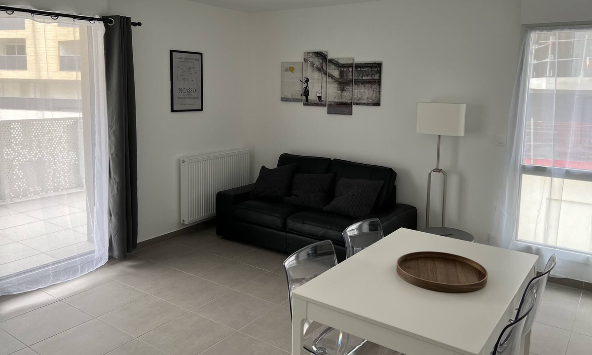 Gares Apartment | Charming T3 downtown Montpellier