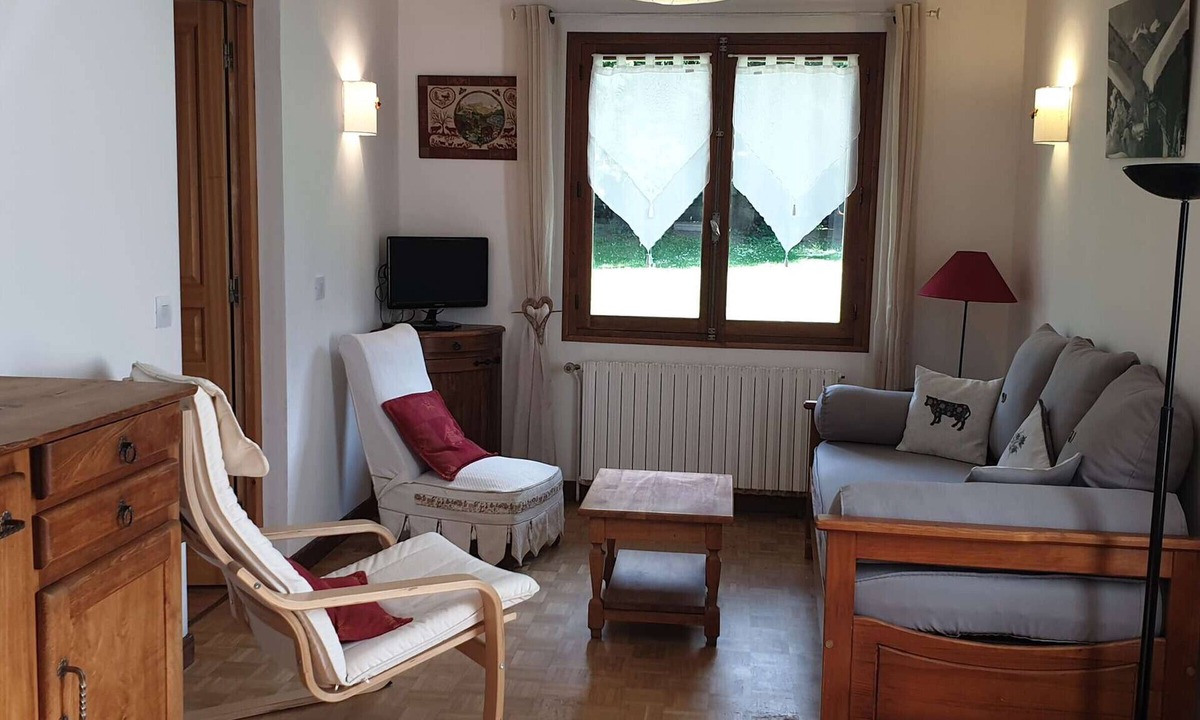 Areches House | Charming Village Chalet with Garden, Balcony & Mountain Views - Sleeps 2-3, South-Facing