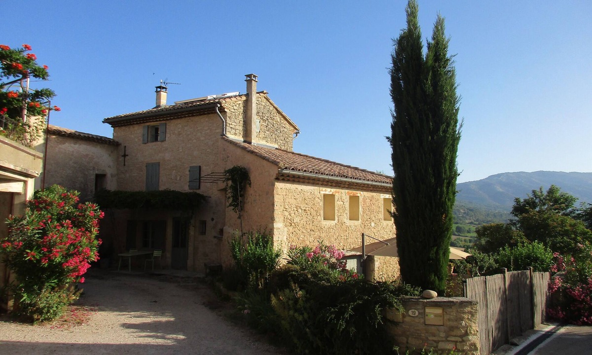 Crillon-le-Brave House | Charming village house near Bédoin, at the foot of Mont Ventoux