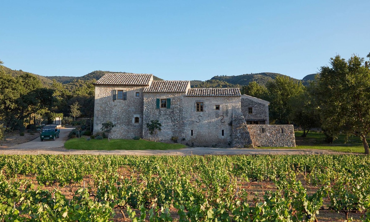 Menerbes Villa | Charming villa in the Luberon vineyards - by feelluxuryholidays