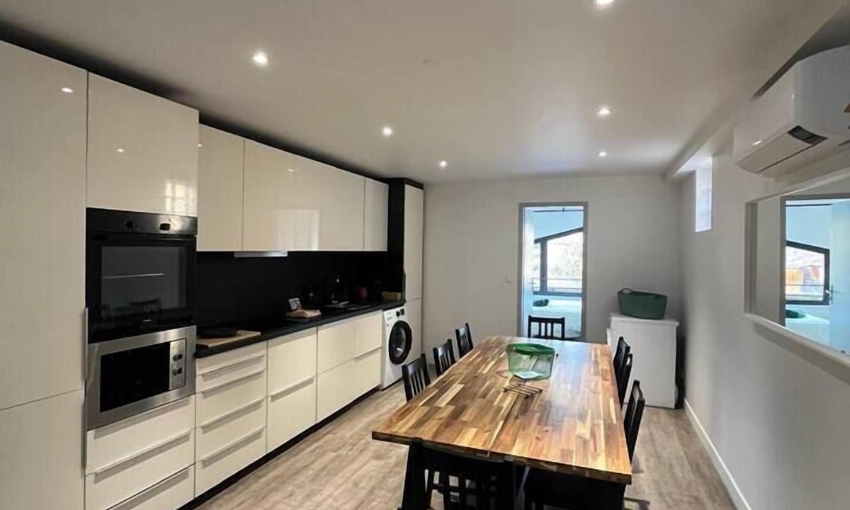Couronne Urbaine Apartment | Chez Edouard - 2-in-1 Triplex, Rotonde, Downtown Aix