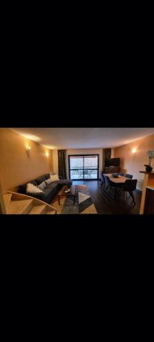 Jausiers Apartment | Cocon cosy et spa au Château des Magnans Jausiers