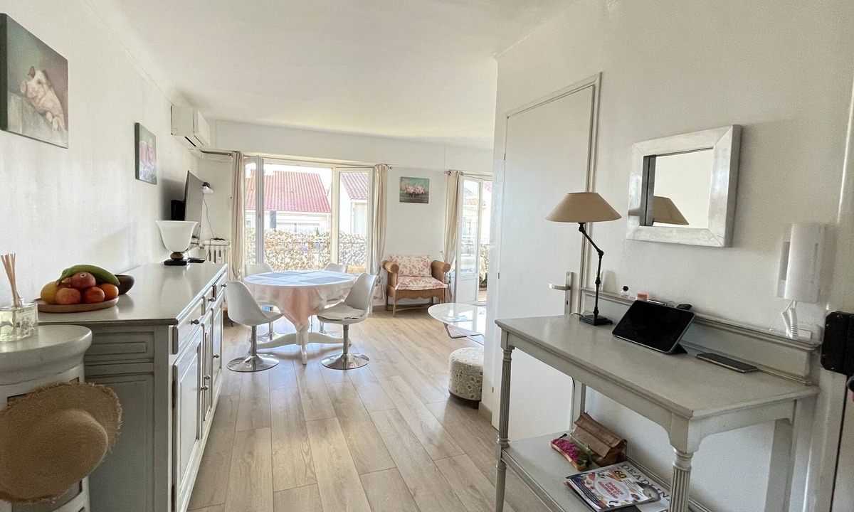 Prado - Republique Apartment | Comfortable and modern two bedroom