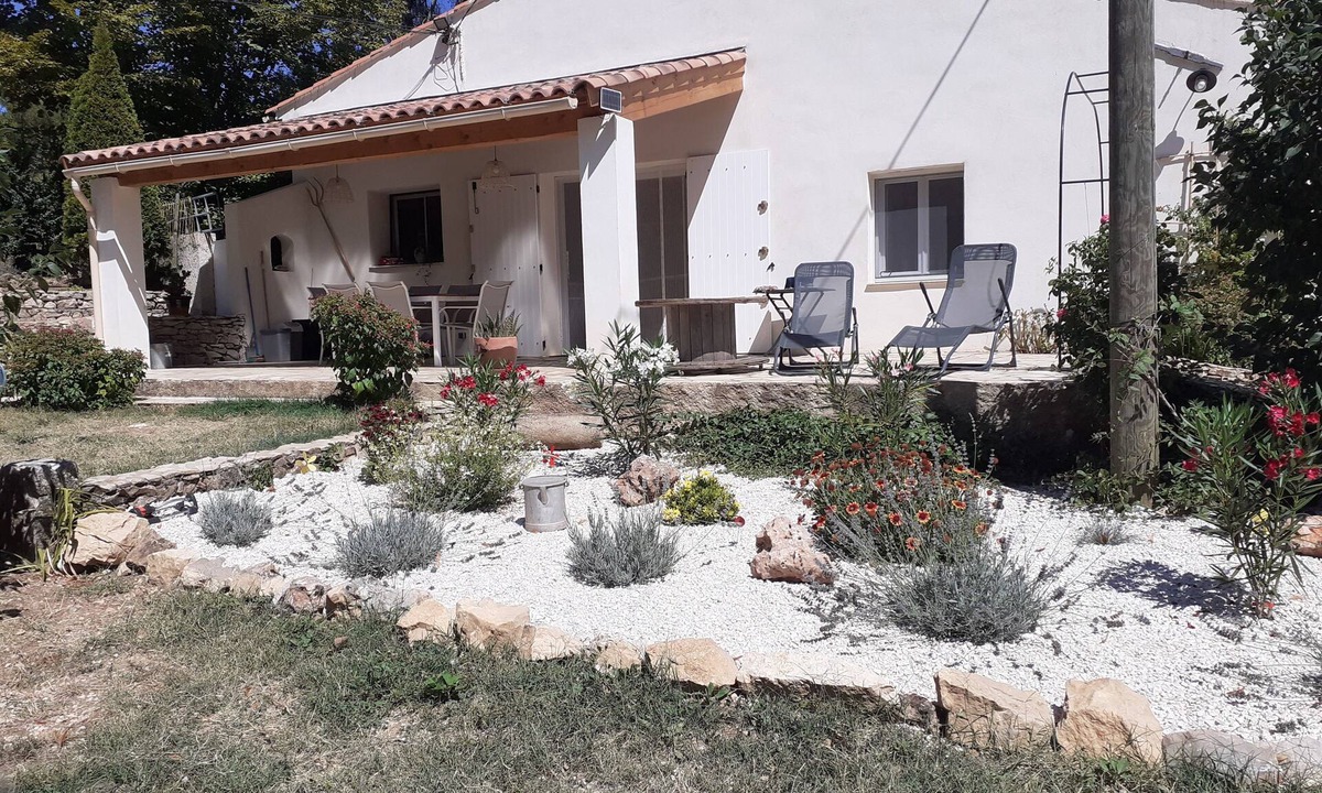 Tourves House | Comfortable country house with large fenced garden