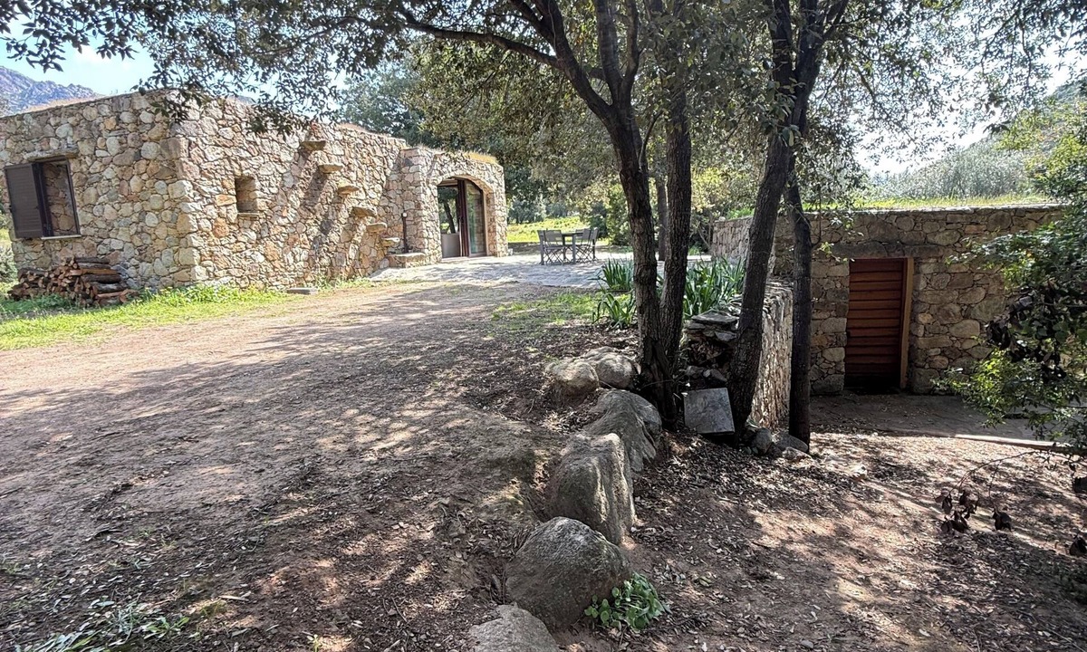 Urtaca House | Comfortable sheepfold close to the beach and all amenities in an 8-hectare estate