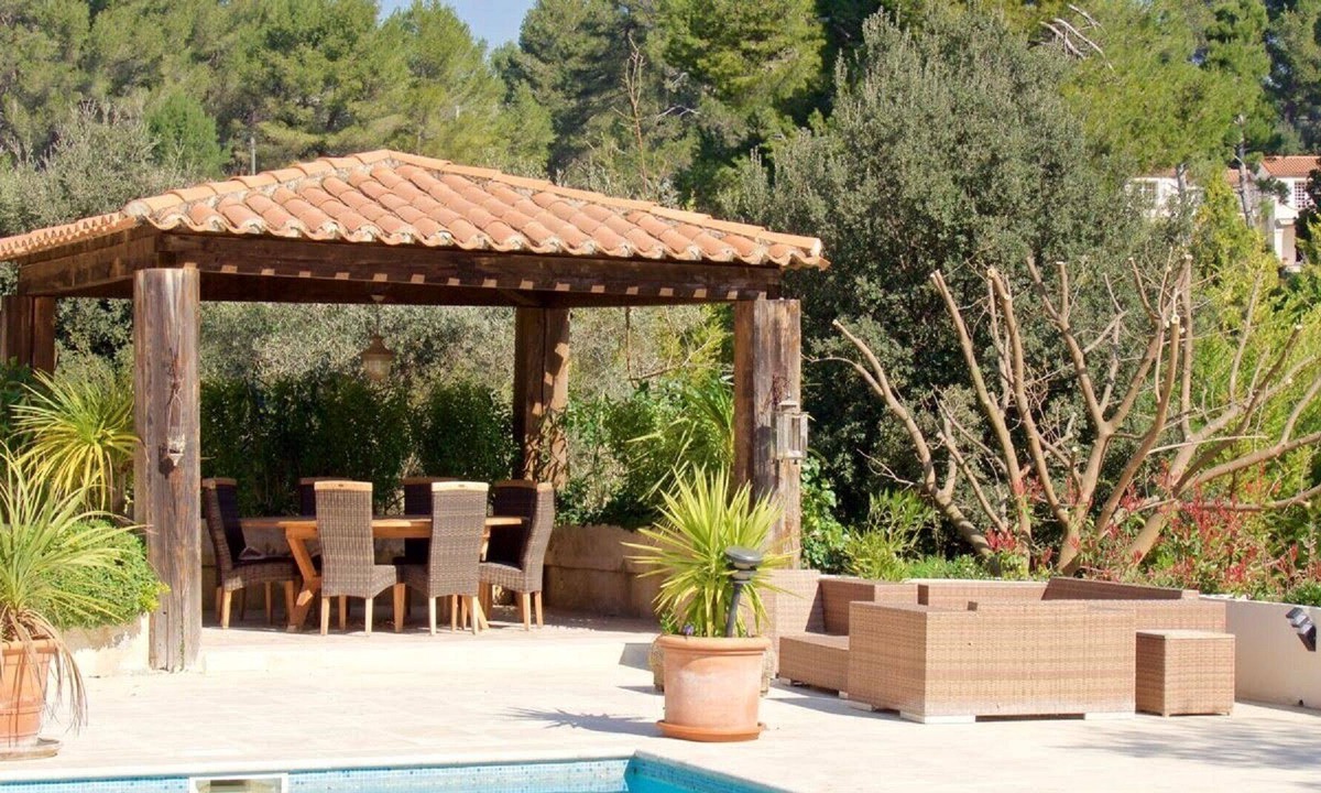 Aubagne Villa | CONTEMPORARY VILLA 300m2 PARK SWIMMING POOL TENNIS 8/10 people