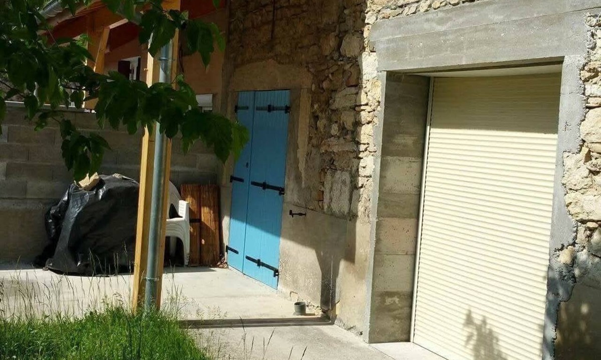 Serrieres-de-Briord House | Country house near the Rhône