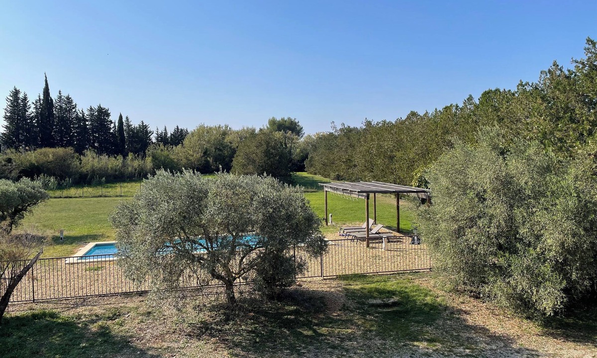 Eygalieres House | Detached house in the countryside not overlooked private swimming pool large garden