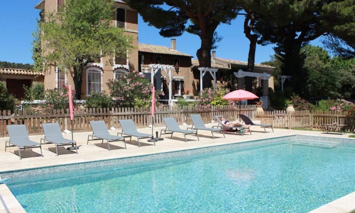 Saint-Marc-Jaumegarde House | Domaine de l'Aube