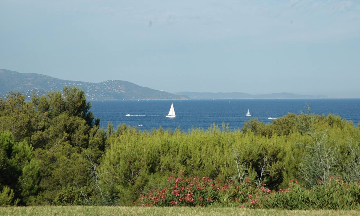Cap Benat House | Domaine du Gaou Bénat, air-conditioned villa with sea view, 250 metres from the beach