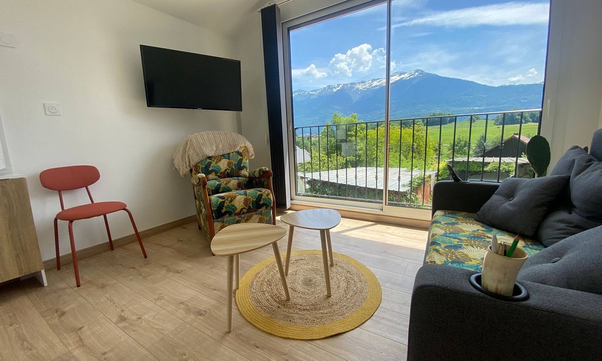 Montailleur House | Duplex apartment - mountain view - quiet - lake - hiking and nature