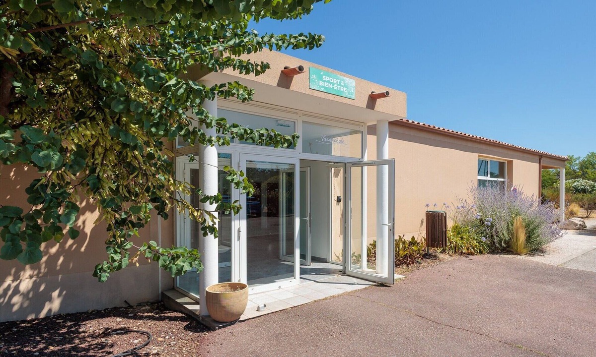 Aubignan House | Duplex holiday home with terrace