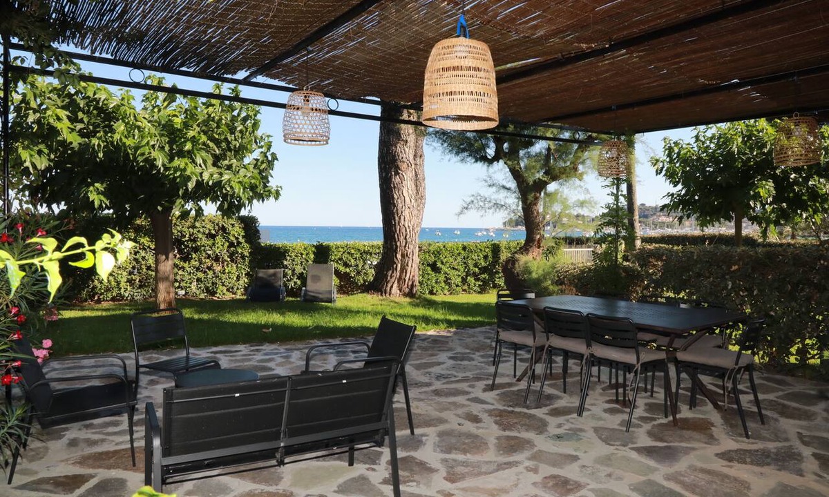 Cavaliere Condo | Elegance, charm, and direct access to the beach—a charming home just 20 meters from the sea