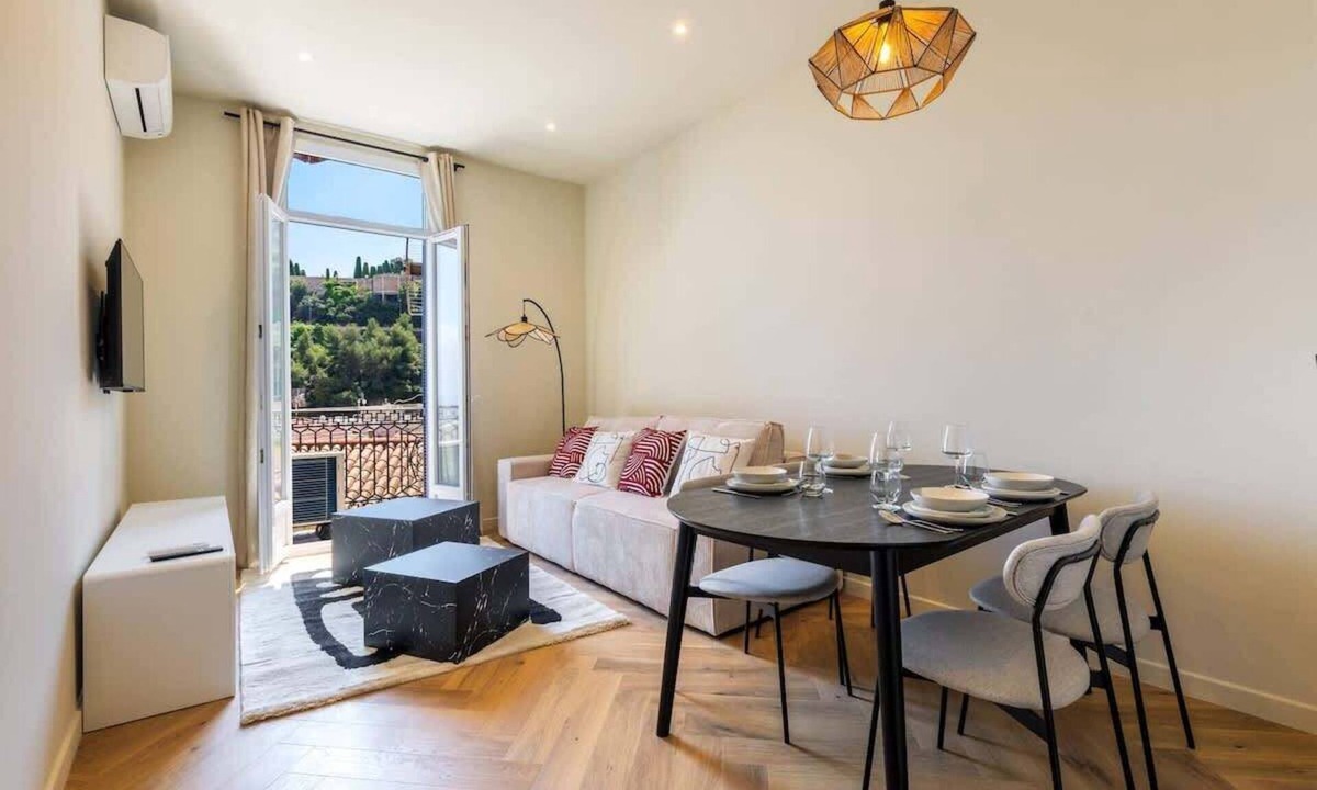 Beausoleil Apartment | Elegant one-bedroom apartment with sea view at the gateway to Monaco