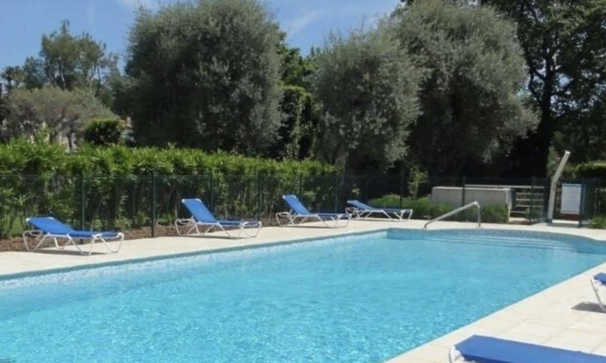 Cap-d'Antibes Apartment | Emeraude Cap Luxueux Apt 2 Pièces Dans Résidence Avec Piscine et à 200m Plage