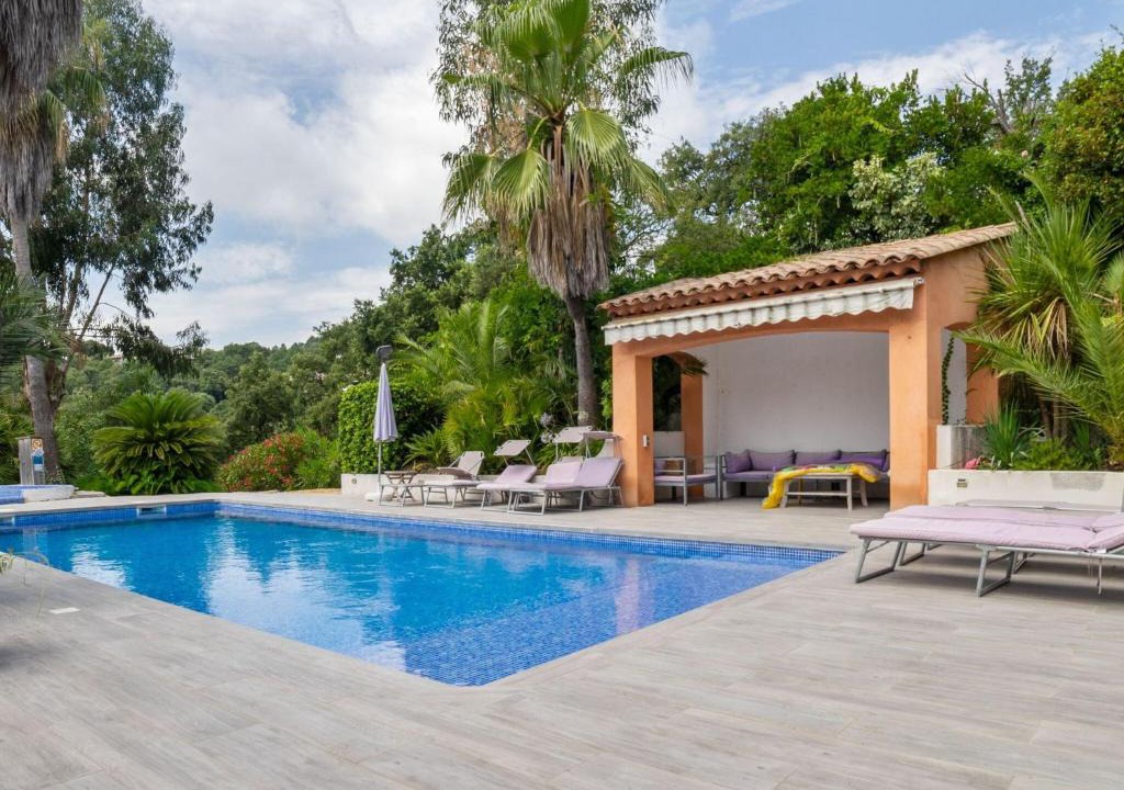 Les Adrets-de-l'Esterel House | Enticing Holiday Home in Les Adrets de l'Esterel with Pool