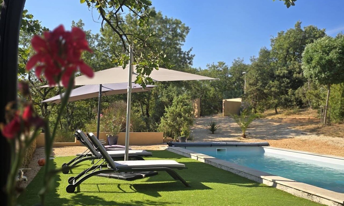 Salazac House | EXCEPTIONAL VIEW of Mt. Ventoux, between the Ardèche Gorges and the Cèze Valley