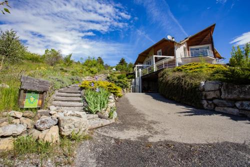 Embrun House | Exceptional view of the Serre-poncon lake, Embrun beach and mountains