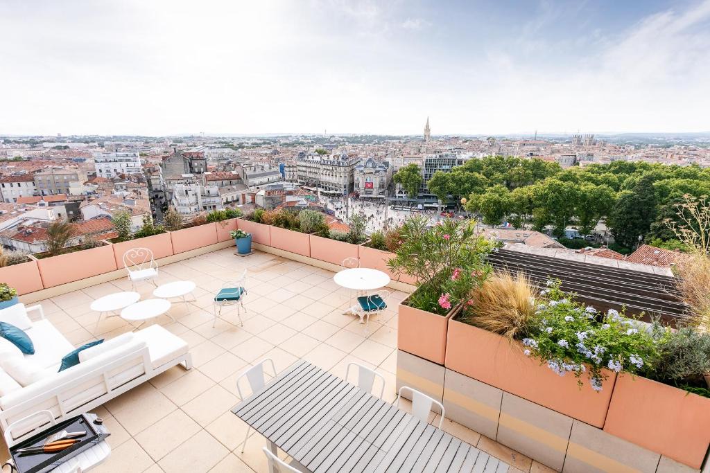 Comedie Apartment | Exceptionnel ! Duplex au 11eme étage avec ascenseur, parking et clim (AC) - Class Appart