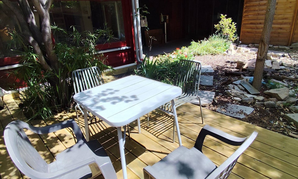 Faubourg Condo | Fantastic 2-bedroom condo with AC in charming Nîmes near Station and town