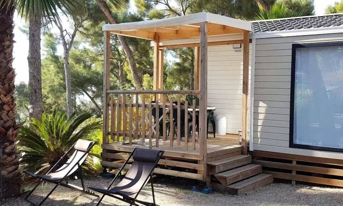 Ceyreste House | Figuerolles Mobile Home: 3 Rooms, Sleeps 4, Air-Conditioned + TV