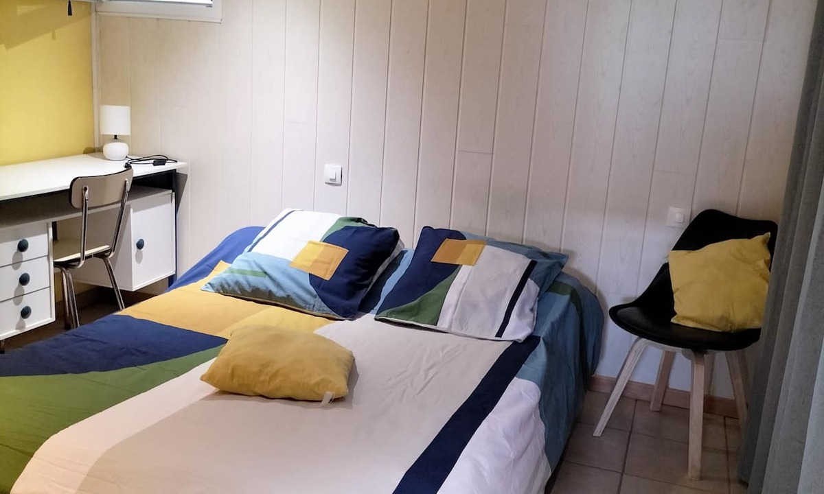Parthenay Apartment | For Rent: 25 square meters, one-bedroom apartment with two rooms, kitchen, bedroom, and bathroom
