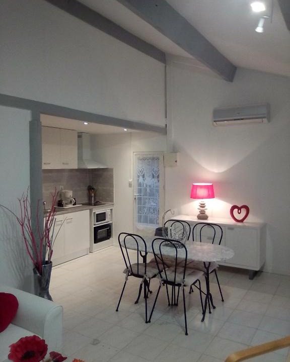 Sarrians Apartment | Gîte Jeannine