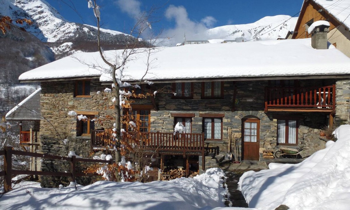 Villard-Notre-Dame House | Gîte LES GENTIANES, in ORNON. LE BOURG D'OISANS 12mn away