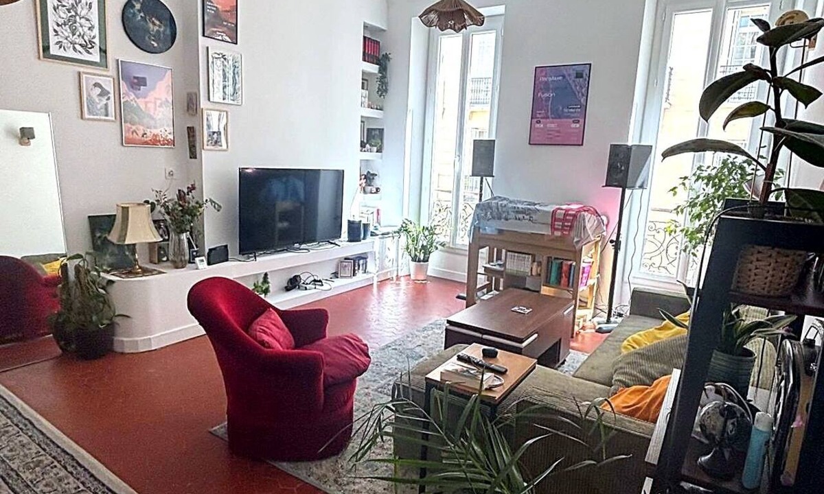 Saint-Charles Apartment | Great 60-square-meter apartment in the Longchamps neighborhood