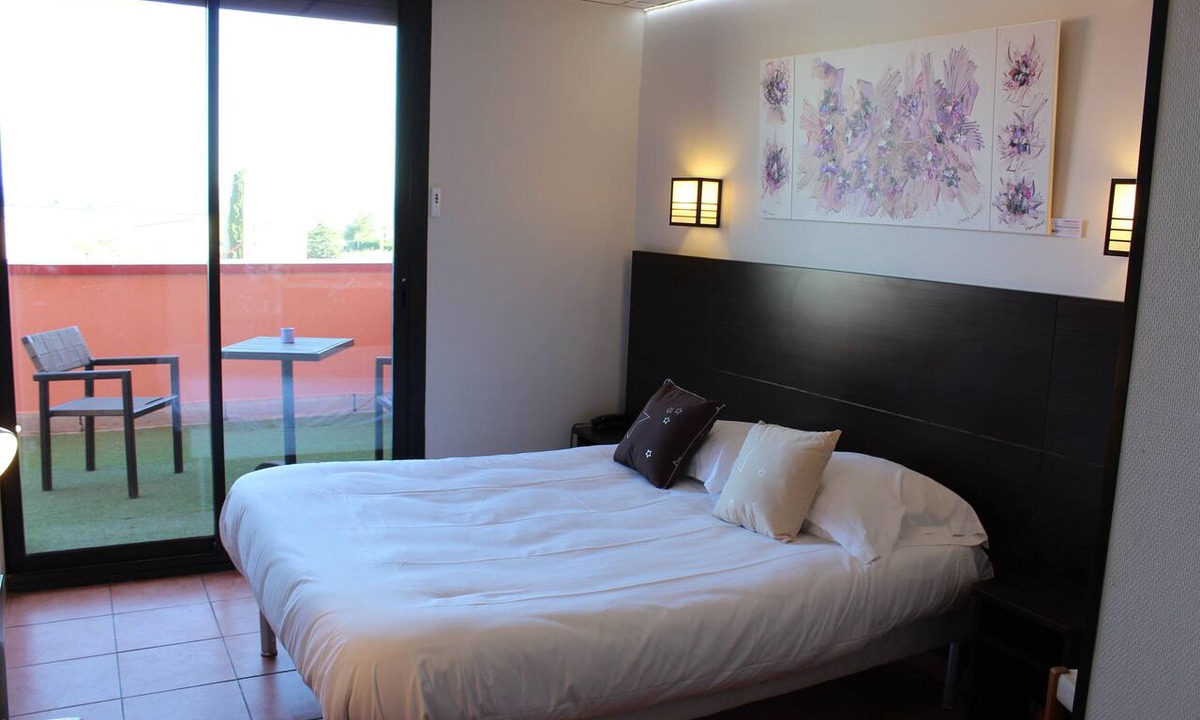 Chateauneuf-les-Martigues Hotel | Hôtel l'Hacienda