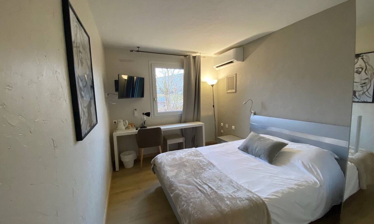 Chesnes Hotel | Hôtel La Roselière