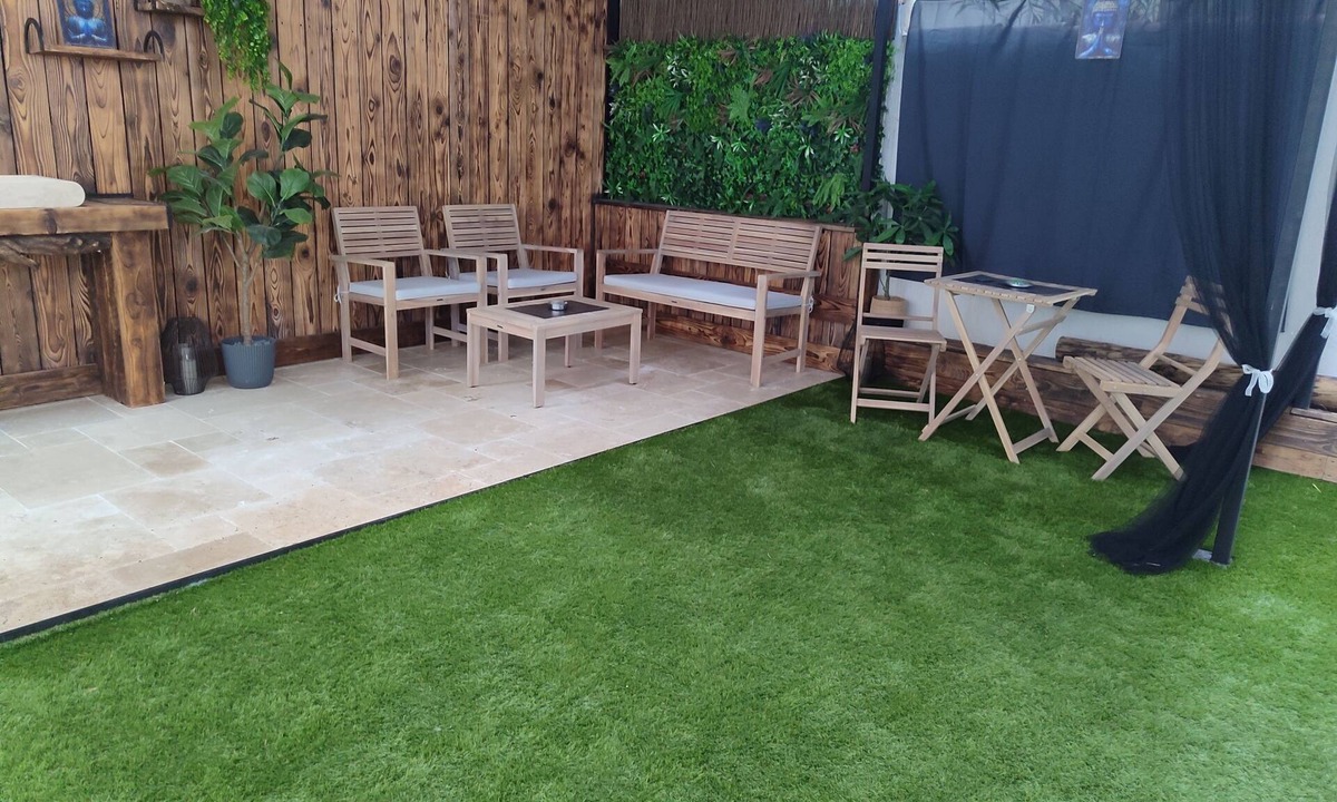 Roquevaire Apartment | Hammam & balneo suite, air-conditioned, with private outdoor area