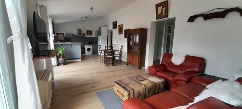 Roquefort-la-Bedoule Apartment | Haut de villa calme, 2 chambres et vue dégagée - proche calanques