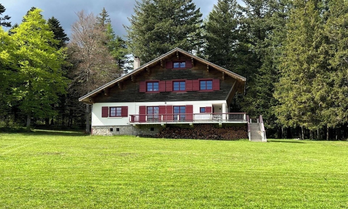 Devesset Ski Chalet | Haute Ardèche Large family house in nature