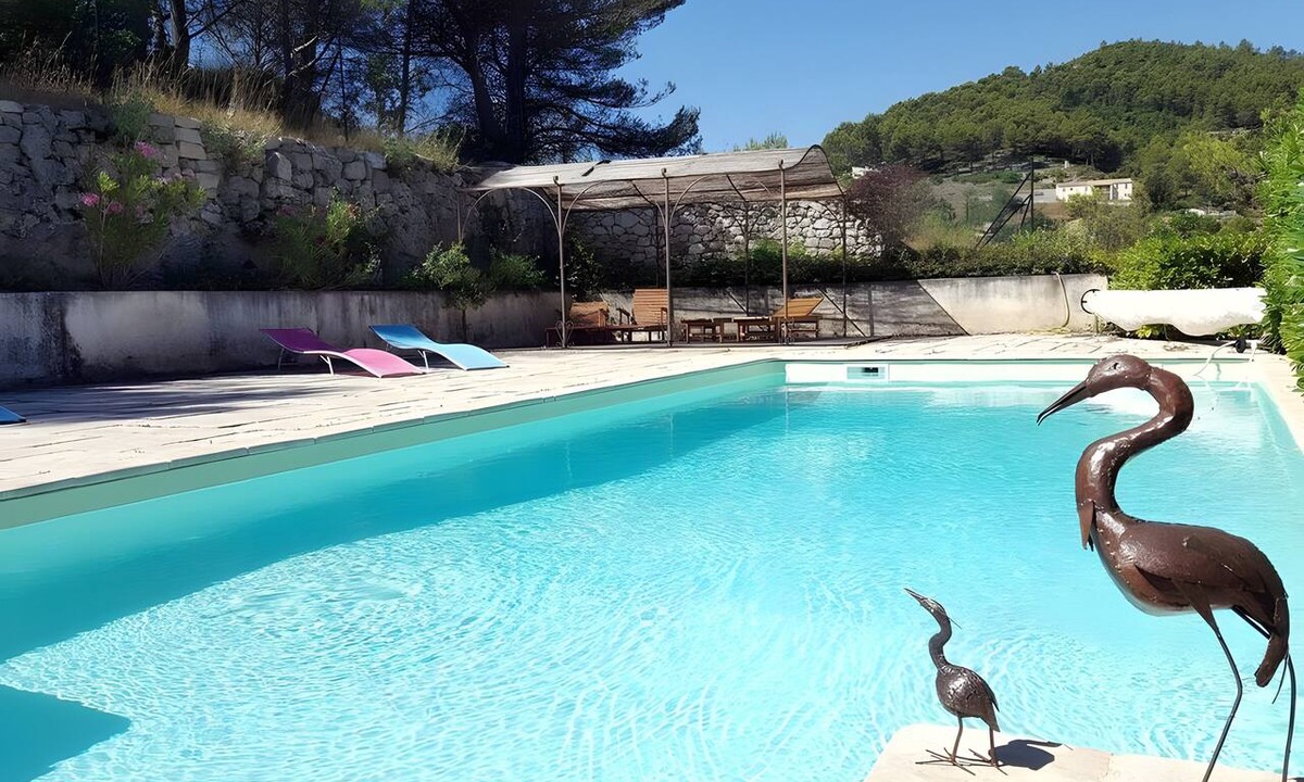 Auriol House | Holiday Home 'Bergerie Des Estelles' with Mountain View, Wi-Fi and Air Conditioning