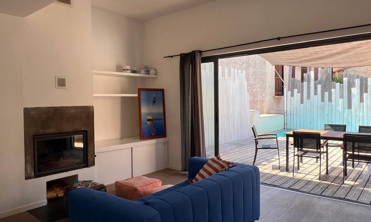 Endoume House | House near the ocean with a pool, 300 meters from the Vallon des Auffes harbor.
