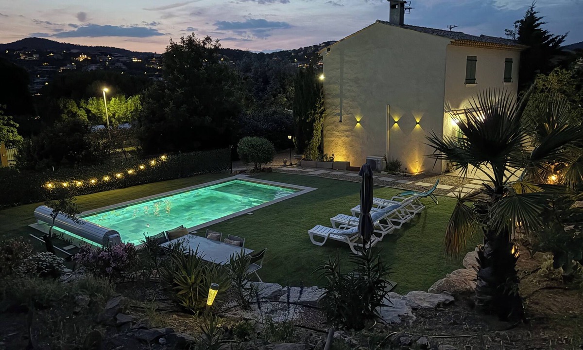 La Nartelle Villa | House with swimming pool and garden in absolute calm