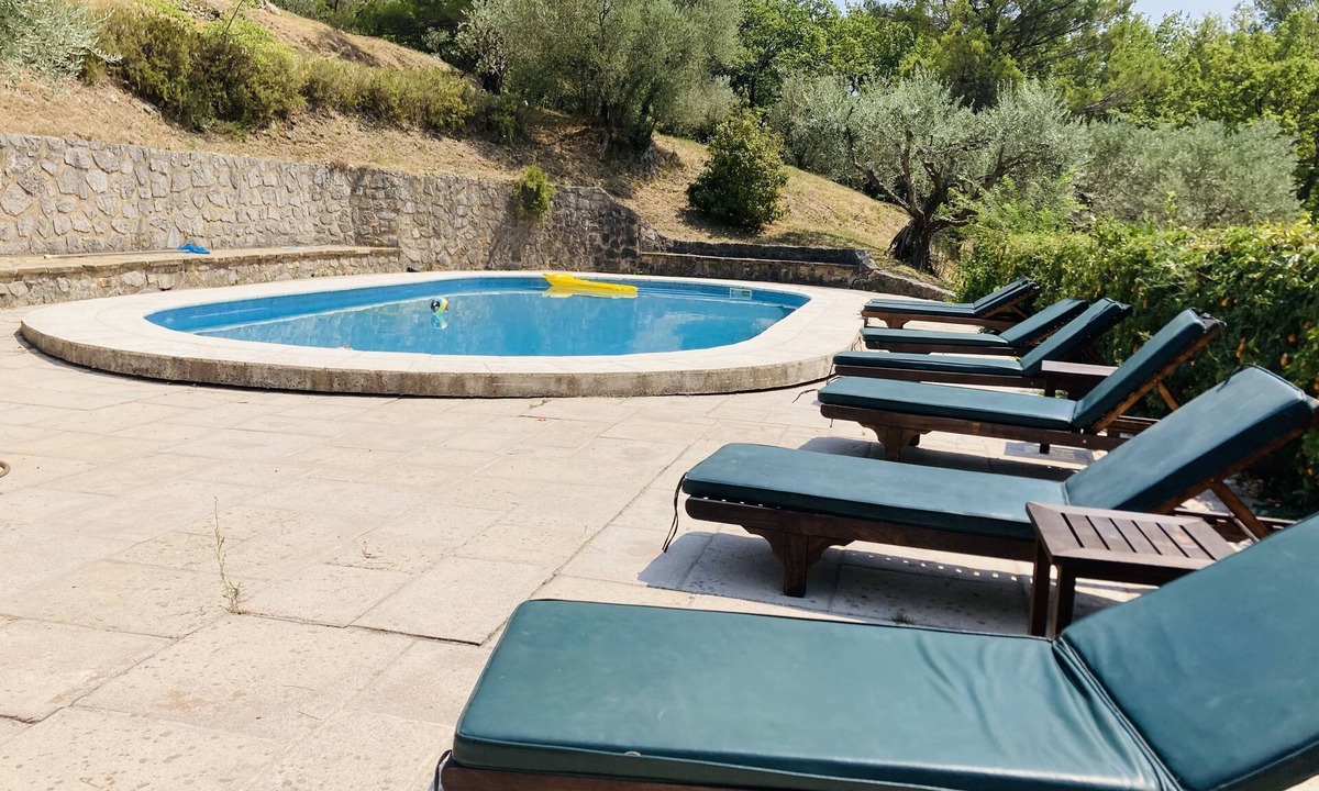 Seillans House | "IDYLLIC RETREAT" FARMHOUSE, GUESTHOUSE, HUGE GARDEN, POOL, CLOSE TO VILLAGE
