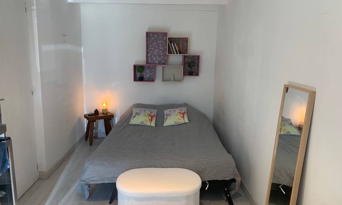 Venelles Apartment | Independent studio + garden/pool on request