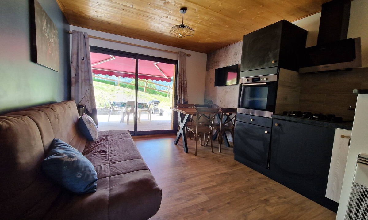 Saint-Eustache Apartment | Joli Appartement Entre lac et Montagne