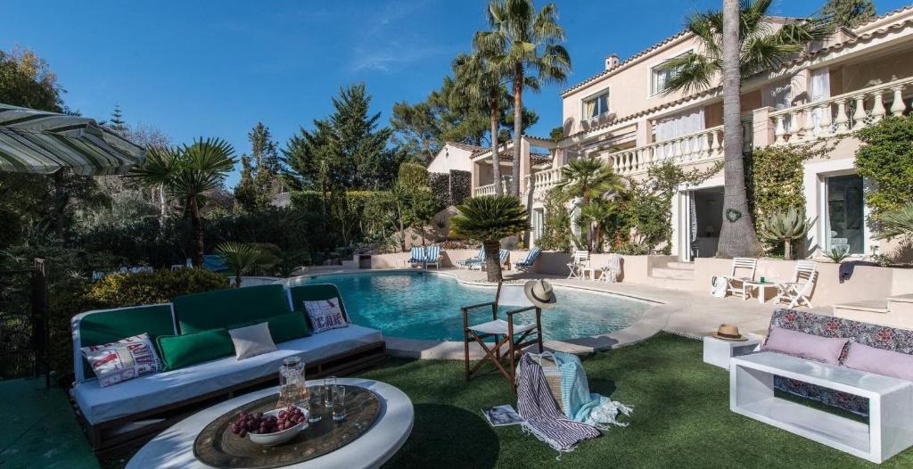Antibes Villa | Juan Les Pins Near Cannes Beaches 18-20 Guests