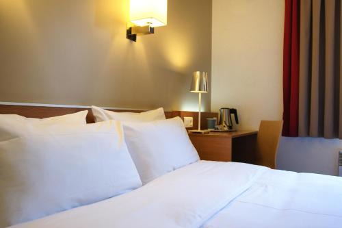 Le Bourget Hotel | Kyriad Le Bourget Centre- Parc Des Expositions
