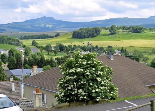 Saint-Front Apartment | "L'Abri" massif du Mézenc, massages bien être