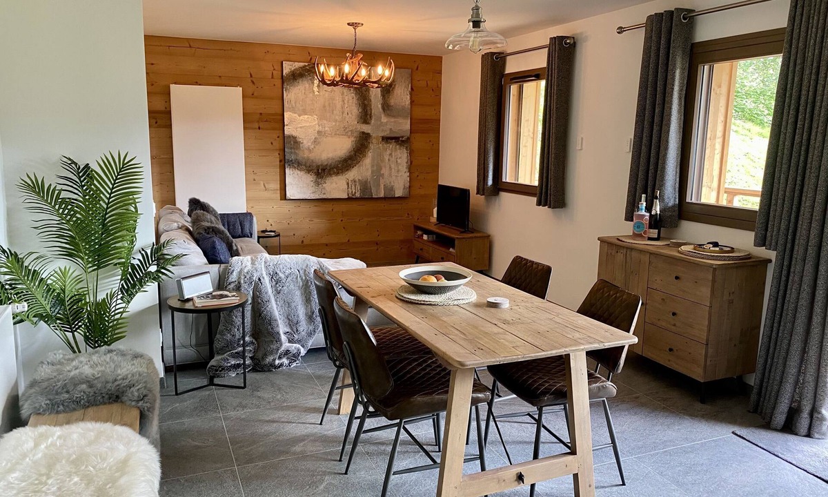 Chatel Apartment | L'Alpujarra 502 by Avecoeur