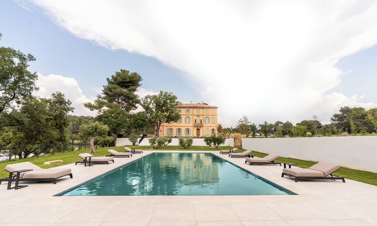 Bouc-Bel-Air House | La Bastide Blanche - Magnificent house located 15 minutes from Aix-en-Provence.