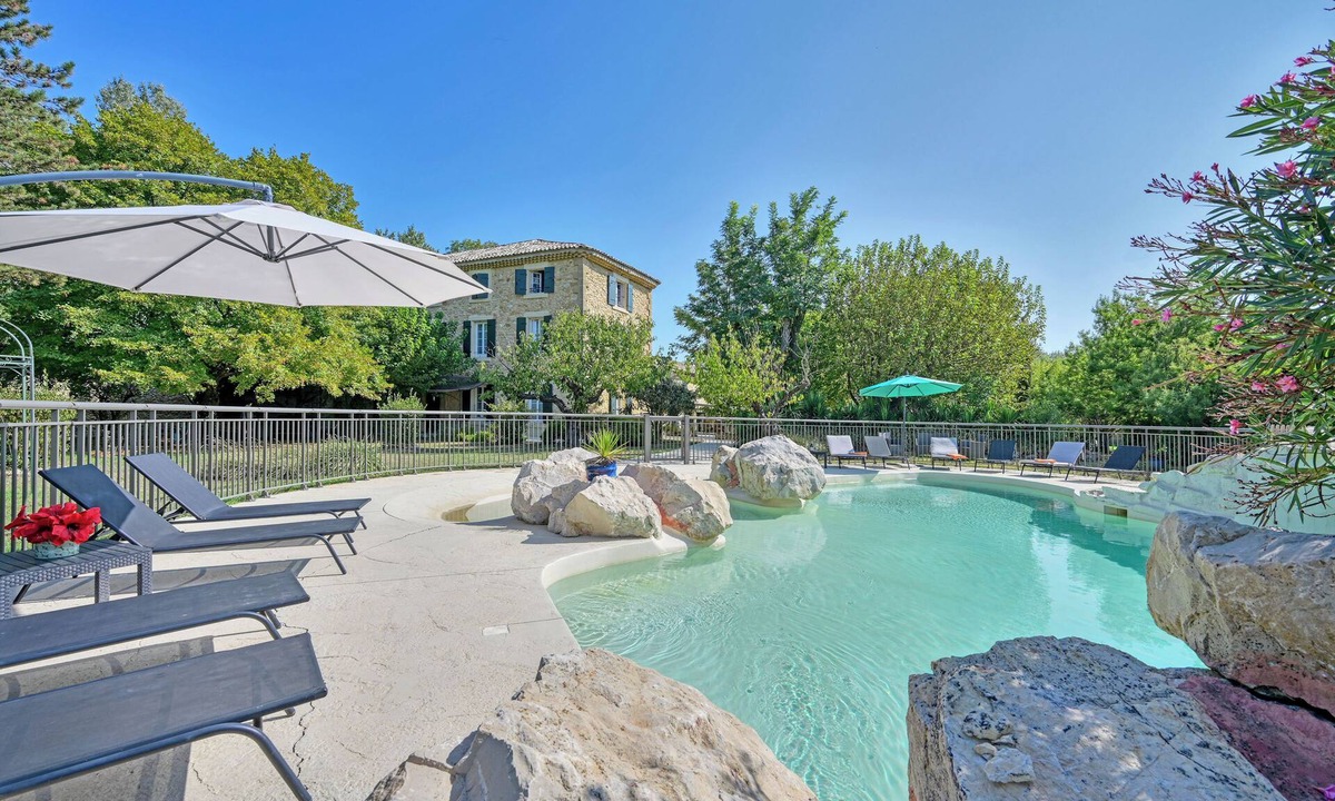 Caderousse House | La Bastide des Princes - Indoor and outdoor swimming pool
