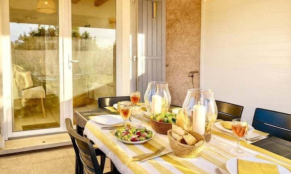 Calvisson Apartment | La Casa BellaVita, 4 guests, Pool in Calvisson