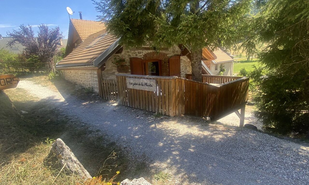 Meaudre Cottage | La Bergerie with elevated terrace mountain view